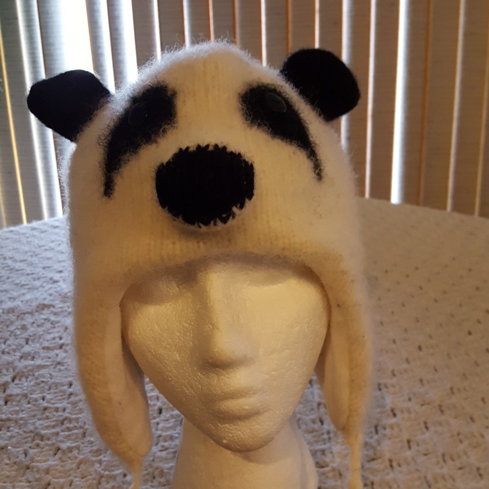 Panda hat. - Picture 2 of 6